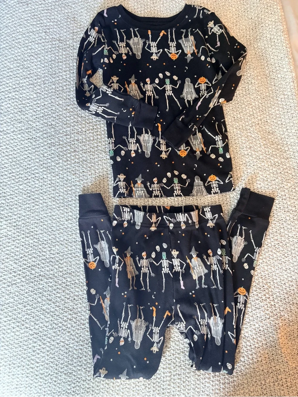 Toddler Old Navy Black Halloween Skeleton & Pumpkin Pajama Set